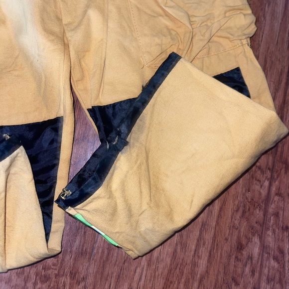 Adventure Factory Costumes - Picture 7 of 10